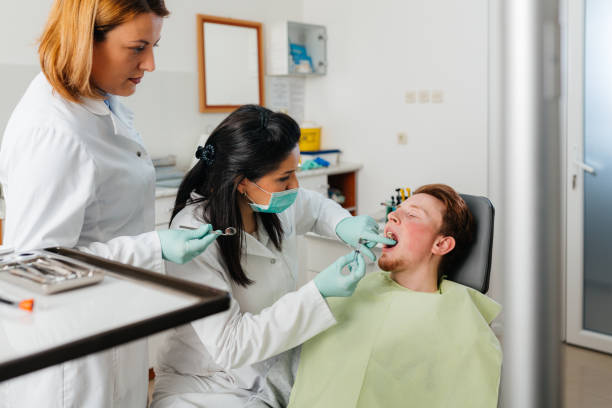 Best Cracked Tooth Emergency Dentist  in Rushvle, IL